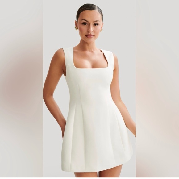 Meshki Dresses & Skirts - Elegant White Sleeveless Dress